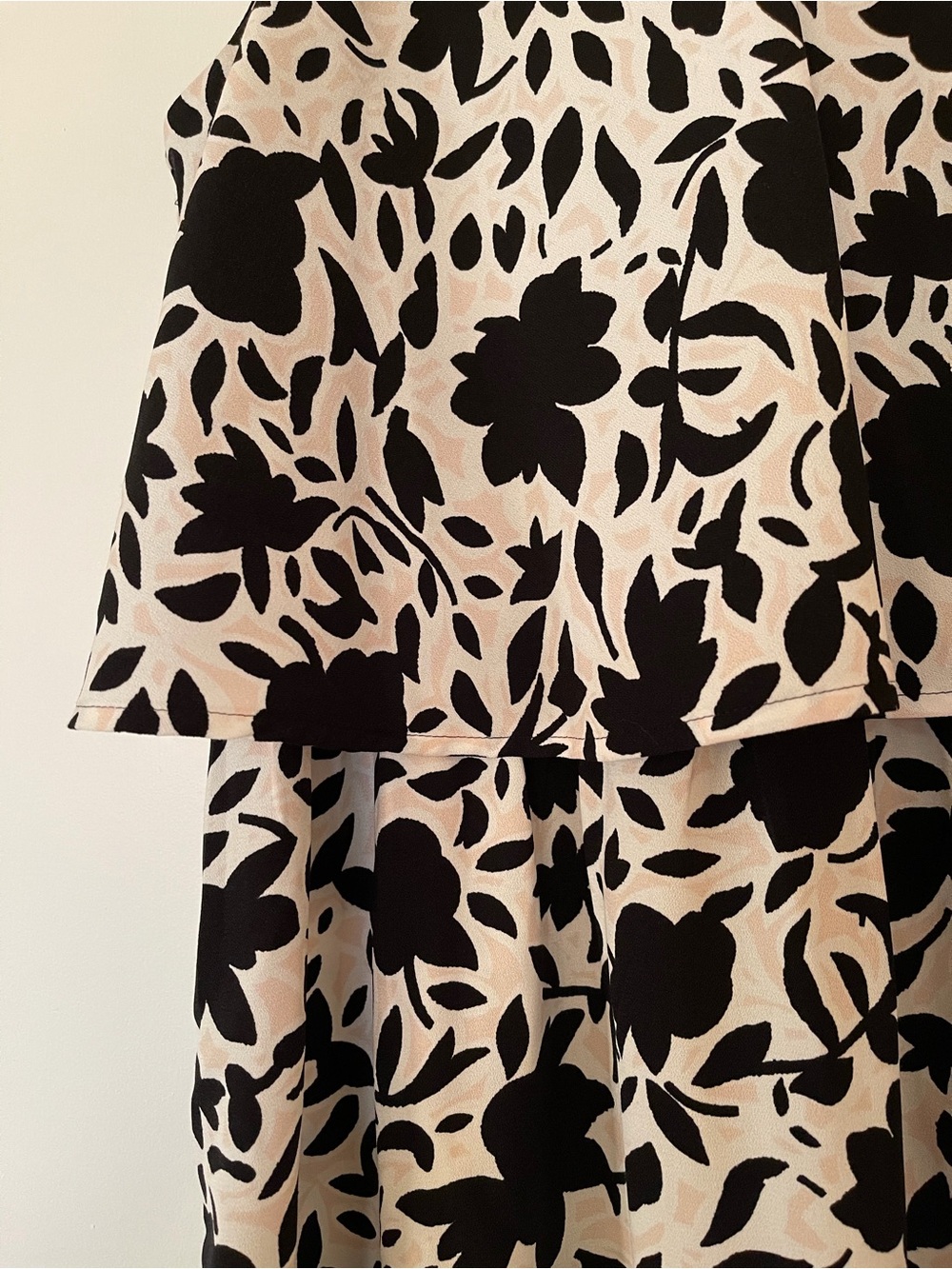 Loft Sleeveless Black & Cream Floral Layered Dress - Picture 4 of 6